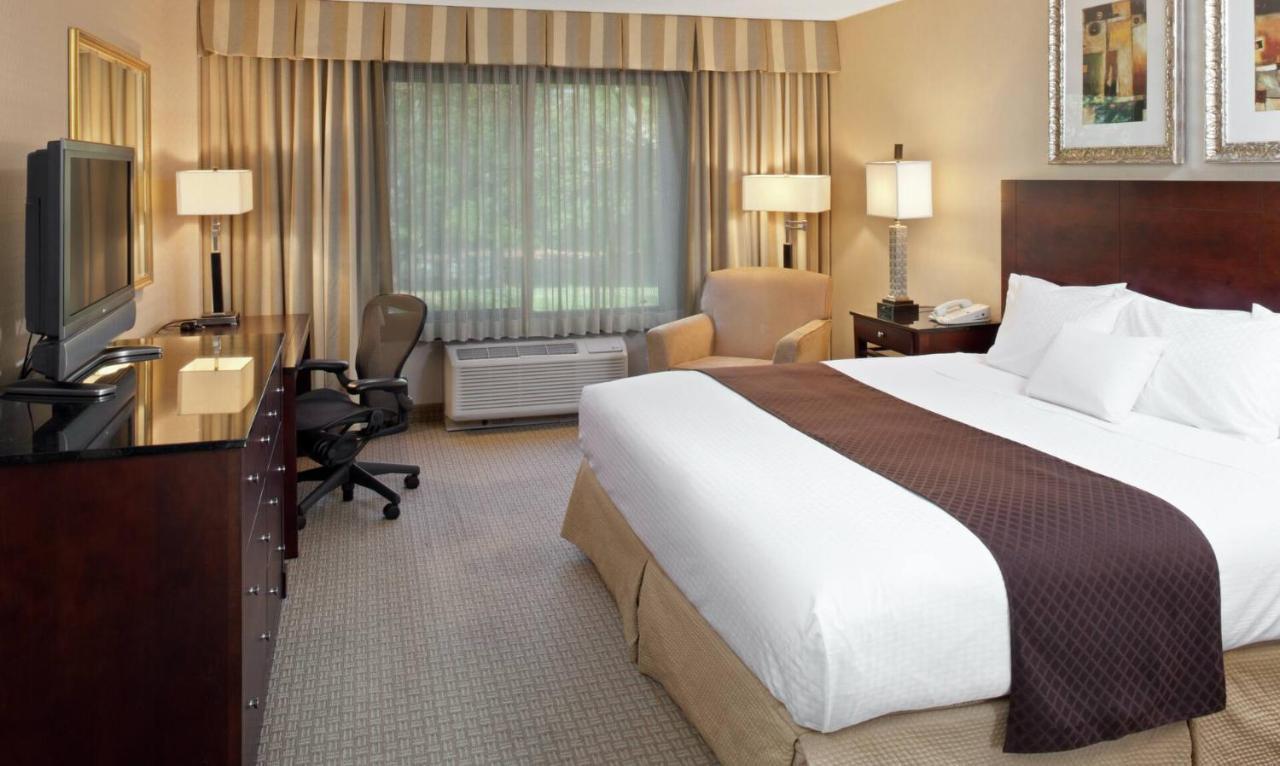 מלון Doubletree By Hilton Charlotte Airport מראה חיצוני תמונה