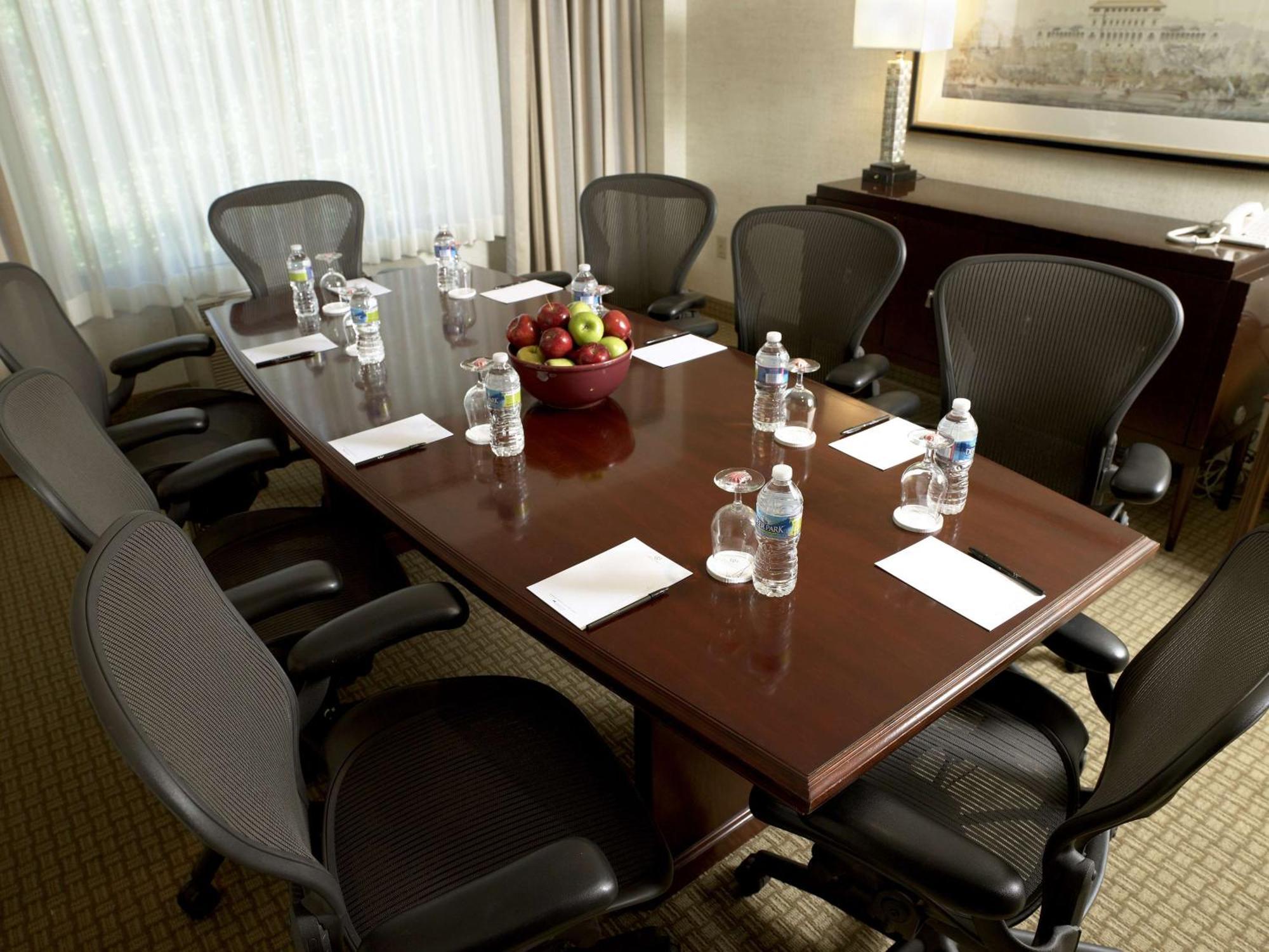 מלון Doubletree By Hilton Charlotte Airport מראה חיצוני תמונה
