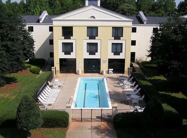 מלון Doubletree By Hilton Charlotte Airport מראה חיצוני תמונה